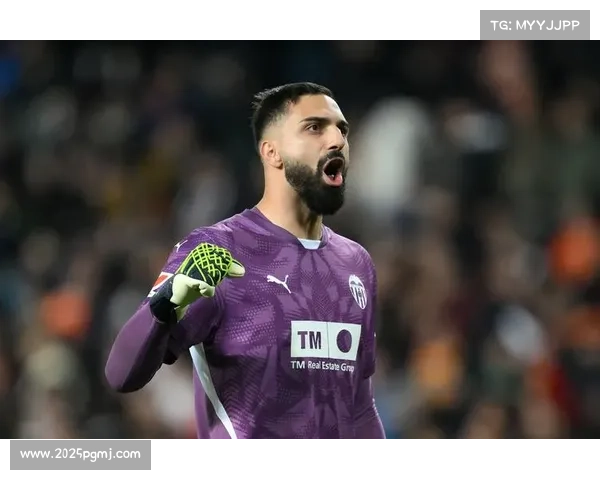 瓦伦西亚0-2不敌皇马遭遇三连败,保级形势愈发严峻 瓦伦西亚0-2不敌皇马遭遇三连败,保级形势愈发严峻